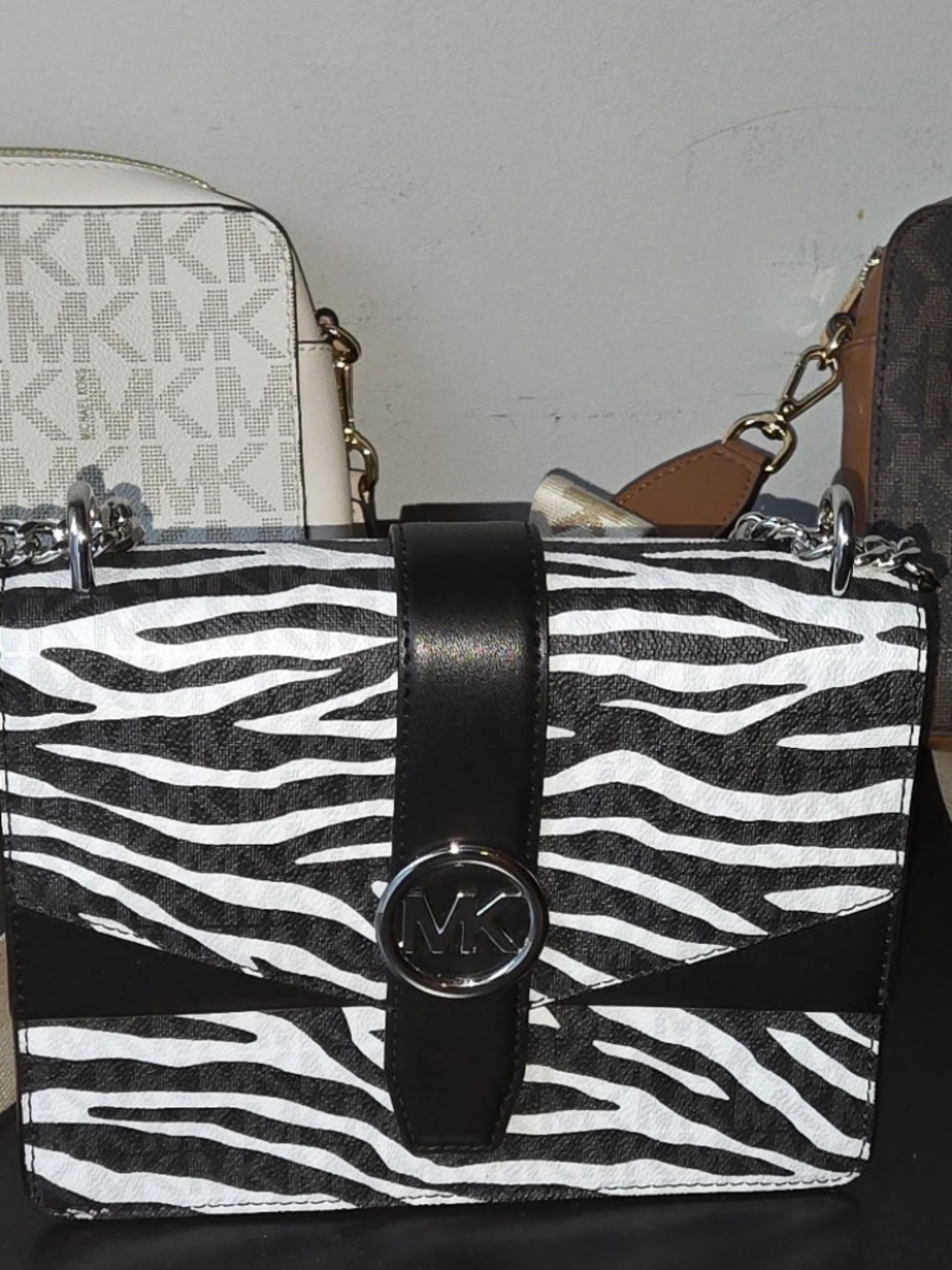 Ladies purse by Michael Kors